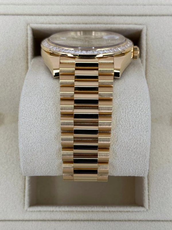 【Super Clone】RLX Day-Date 40mm 228398TBR-0036 Diamond Paved Dial President Watch