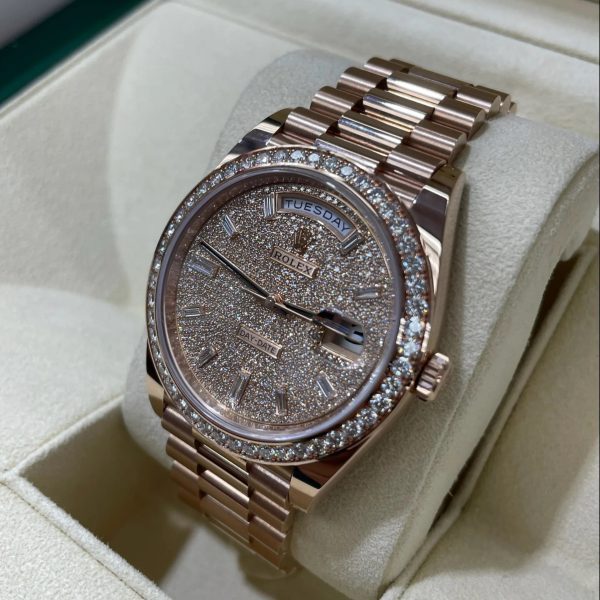 【Super Clone】RLX Day-Date 40mm Diamonds Paved Dial 228345rbr-0002