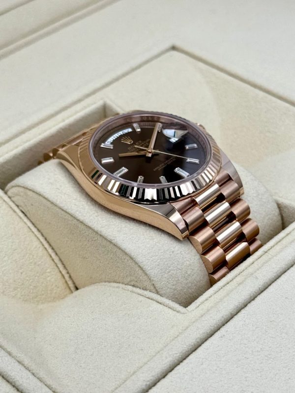 【Super Clone】RLX Day-Date "President" 40mm Everose Gold Chocolate Diamond Baguette Dial - 228235