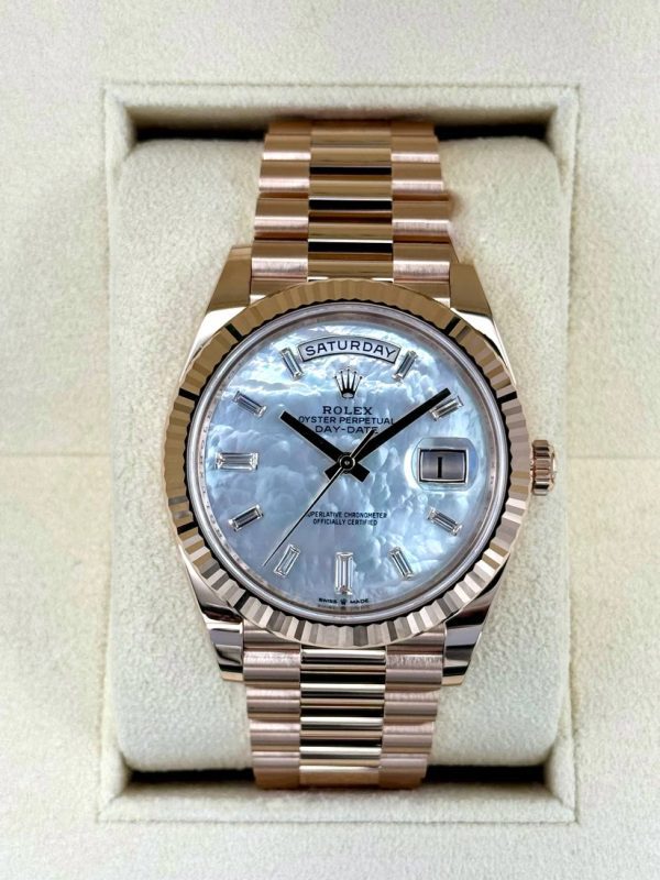 【Super Clone】RLX Day-Date "President" 40mm Everose Gold Mother of Pearl Diamond Baguette Dial - 228235