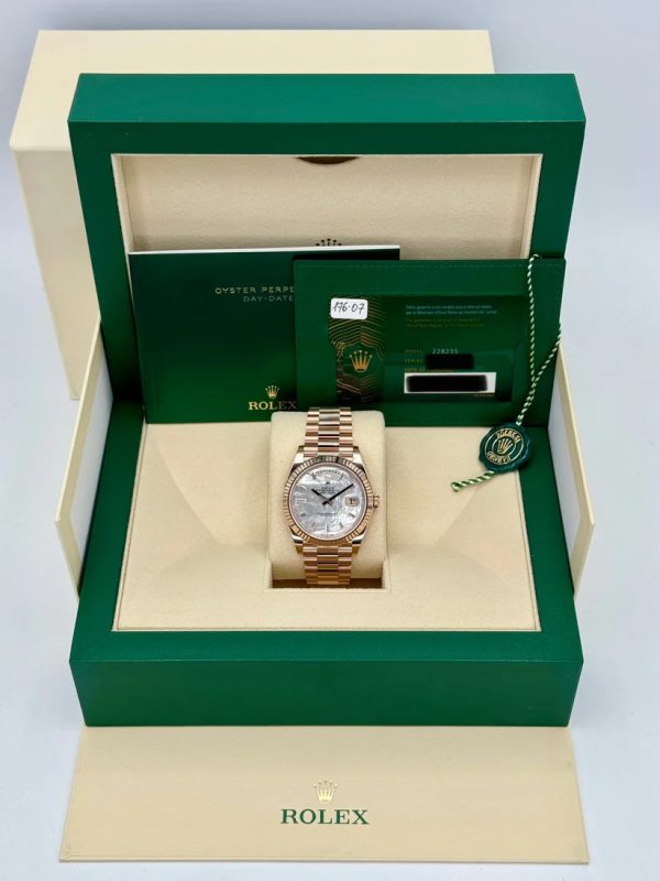 【Super Clone】RLX Day-Date "President" 40mm Everose Gold Mother of Pearl Diamond Baguette Dial - 228235