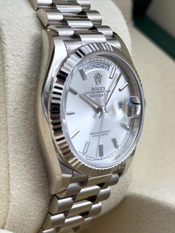 【Super Clone】RLX Day-Date "President" 40mm White Gold Silver Diamond Baguette Dial - 228239