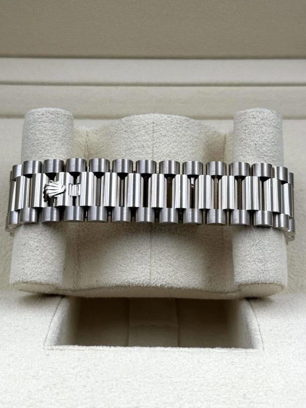 【Super Clone】RLX Day-Date "President" 40mm White Gold Silver Diamond Baguette Dial - 228239