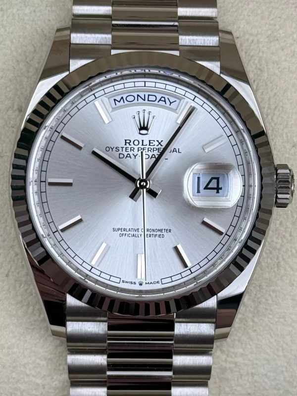 【Super Clone】RLX Day-Date "President" 40mm White Gold Silver Diamond Baguette Dial - 228239