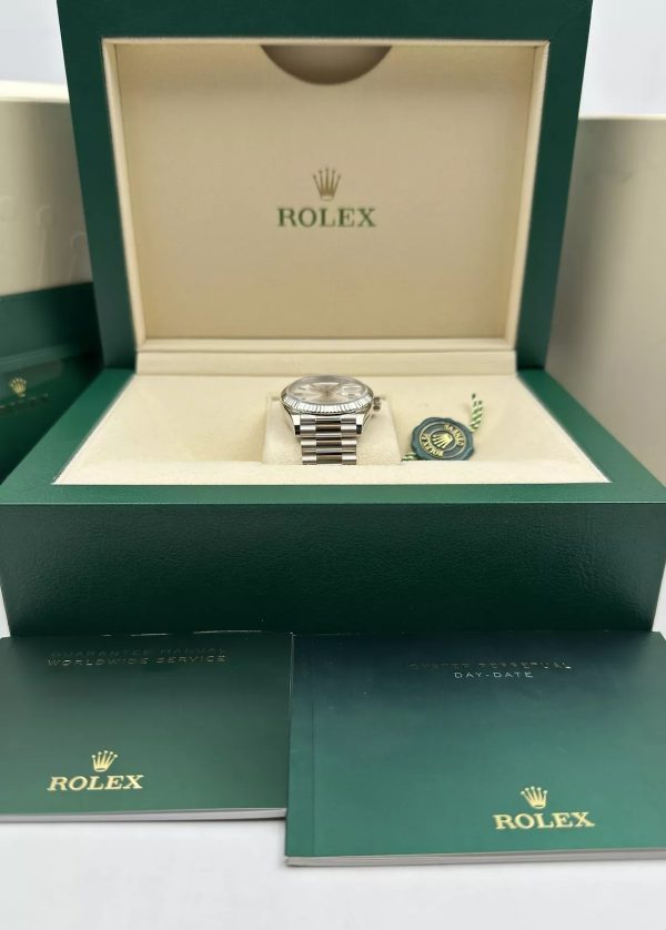 【Super Clone】RLX Day-Date "President" 40mm White Gold Silver Diamond Baguette Dial - 228239