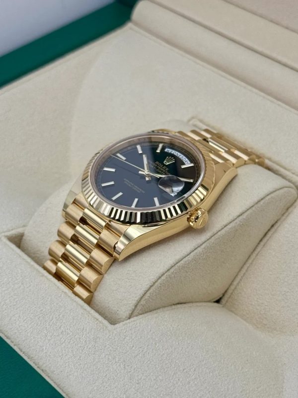 【Super Clone】RLX Day-Date "President" 40mm Yellow Gold Black Index Dial - 228238