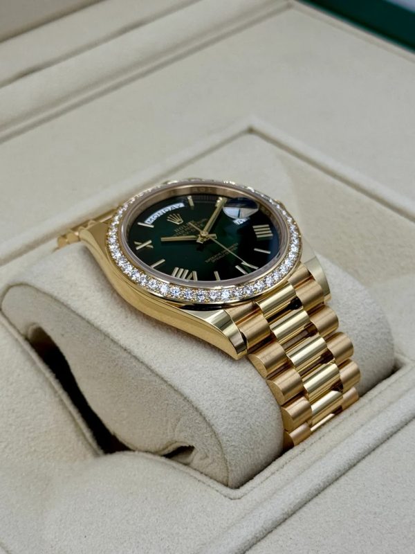 【Super Clone】RLX Day-Date "President" 40mm Yellow Gold Green Ombre Dial Diamond Bezel - 228348rbr