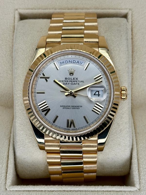 【Super Clone】RLX Day-Date "President" 40mm Yellow Gold Silver Roman Dial - 228238
